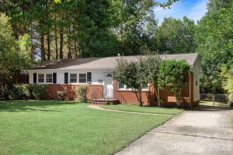1914 Kilborne Drive pending home in Country Club Heights, Charlotte, NC