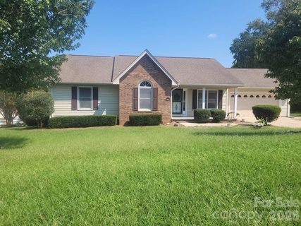 Homes in Melrose Place, Hickory