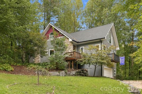 176 Sweetwater Hills Drive active home in Sweetwater Hills, Hendersonville, NC