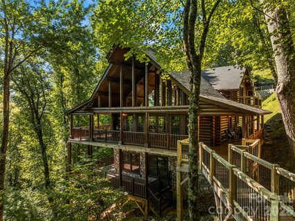44 Kamama Trail active home in Smoky Mountain Retreat, Maggie Valley, NC