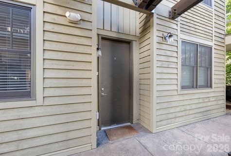 317 E Tremont Avenue