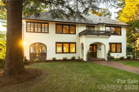 200 Kimberly Avenue active home in Kimberly, Asheville, NC