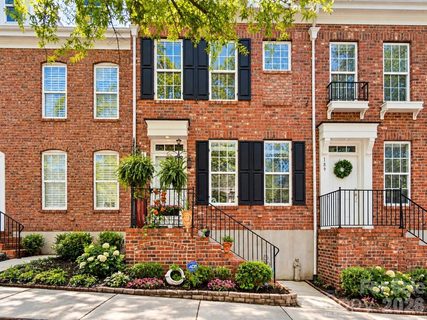 187 Singleton Road pending townhome in Morrison Plantation, Mooresville, NC