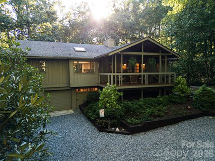 139 Panther Gap Road active home in Ridge Haven, Brevard, NC