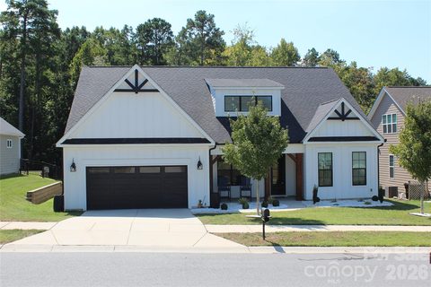 2423 Baxter Place active home in Bedford Farms, Concord, NC