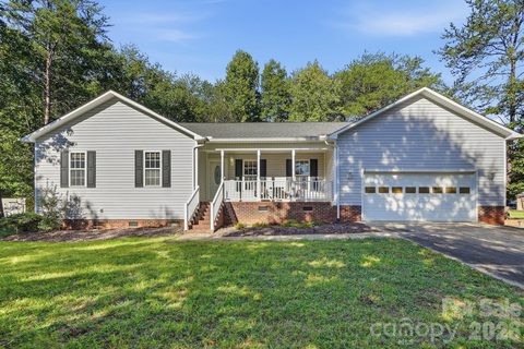 3649 Navajo Drive active home in Creekside Village, Maiden, NC