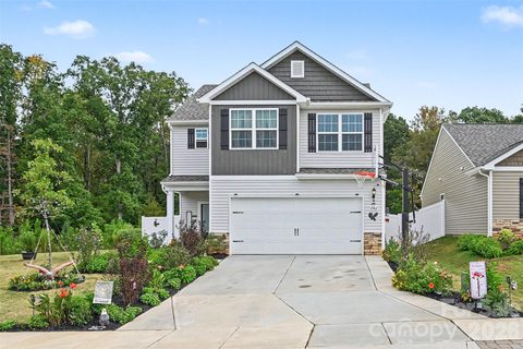 Homes in Knights Bridge, Richburg