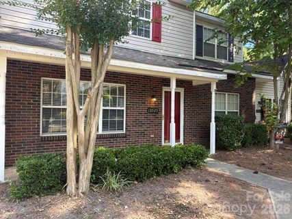 12523 Bluestem Lane active townhome in Maplecrest, Charlotte, NC