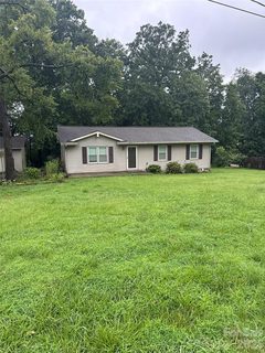 213 Cobblestone Lane active home in Pine Hills, Concord, NC