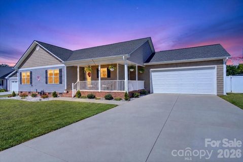 130 Portman Lane active home in Lone Pine Meadows, Statesville, NC