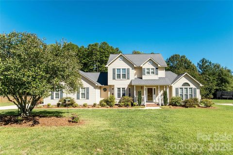 165 Scott Trace active home in Glen Heather, Salisbury, NC