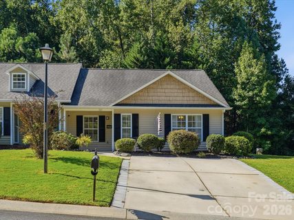 545 Weavers Crossing pending townhome in Avery Lake, Fort Mill, SC