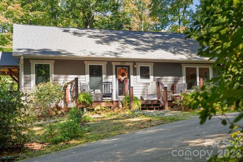 Homes in Woodlyn Echoes, Hendersonville
