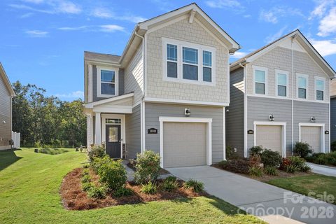 18048 Pear Hawthorne Drive active townhome in Magnolia Walk, Huntersville, NC