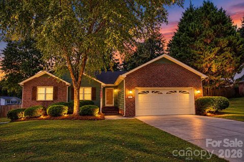 101 Antelope Drive active home in Deertrack, Mount Holly, NC