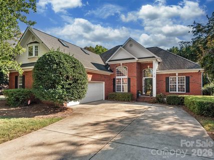 714 Corinthian Place active home in Cotswold, Charlotte, NC
