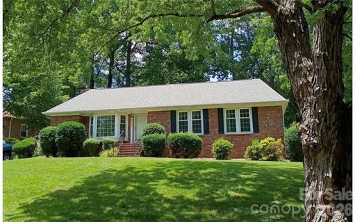5724 Telfair Road