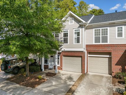 14208 Castle Abbey Lane active home in Coventry Court Townhomes, Charlotte, NC