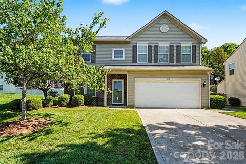 3315 Ashley View Drive pending home in Old Stone Crossing, Charlotte, NC
