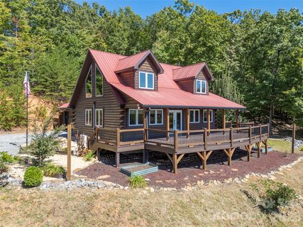 642 Mountain Lookout Drive active home in Golden Valley Estates, Bostic, NC