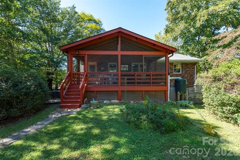 824 N Cherokee Avenue pending home in Lakewood, Black Mountain, NC