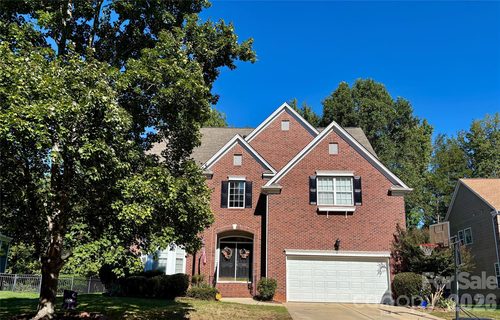 105 Coburn Court active home in McKendry, Fort Mill, SC