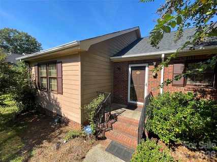 1300 Larchmont Place active condo in Wiltshire Village, Salisbury, NC
