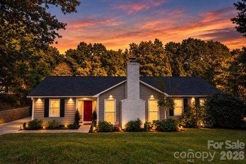 6201 Thermal Road pending home in Stonehaven, Charlotte, NC