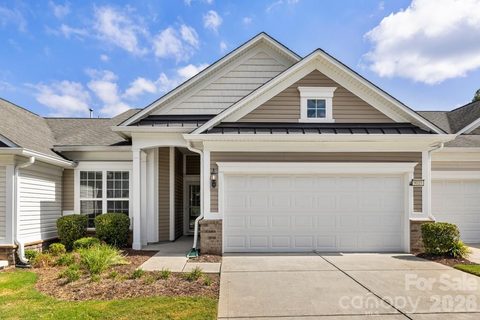 9018 Smokey Hill Lane active home in Sun City Carolina Lakes, Indian Land, SC