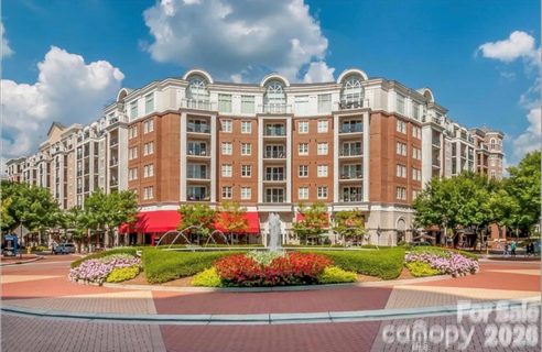 4620 Piedmont Row Drive active condo in Piedmont Row, Charlotte, NC