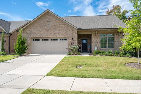 Homes in Courtyards On New Hope, Gastonia