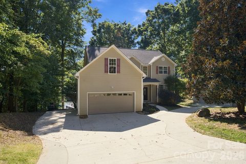 3774 Gordon Road active home in Lake, Terrell, NC