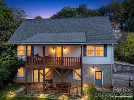 21 Eden Lane active home in Regina Park, Waynesville, NC