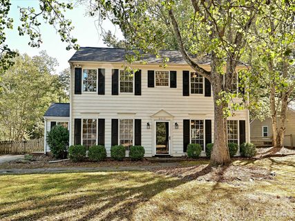 8614 Golf Ridge Drive active home in Raintree, Charlotte, NC