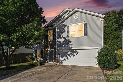 2920 Teton Drive active home in Mountain View, Gastonia, NC