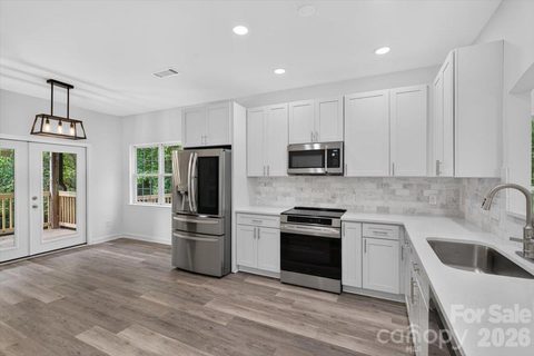Homes in Deercreek, Charlotte