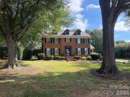 4533 Arborway Way active home in Foxcroft East, Charlotte, NC