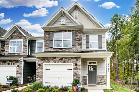 Homes in Harrisburg Village, Harrisburg