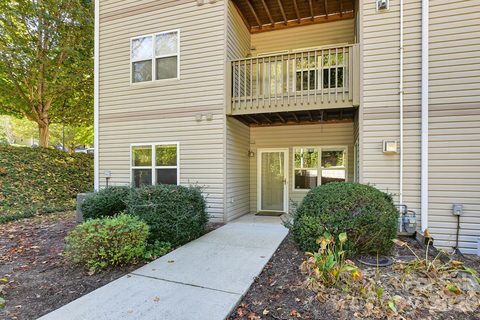505 Carlyle Way active condo in Carlyle Condominiums, Asheville, NC
