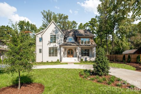 Homes in Cotswold, Charlotte