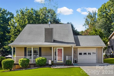 152 Sea Island Boulevard active home in Palmetto Plantation, Fort Mill, SC