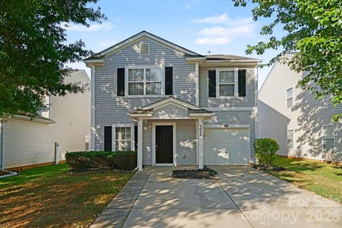 3642 Charterhall Lane active home in Buckleigh, Charlotte, NC
