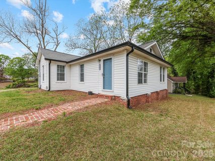 721 Broad Street active home in Petrea Heights, Kannapolis, NC