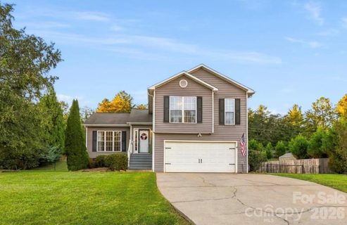 106 S River Glen Drive active home in River Glen, Morganton, NC