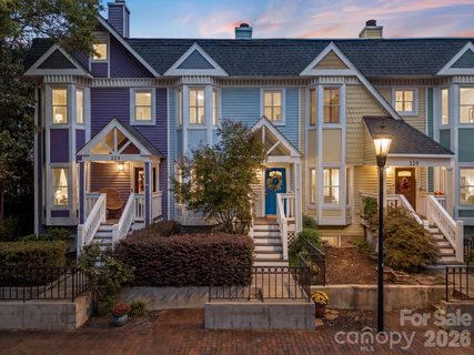 322 W 10th Street