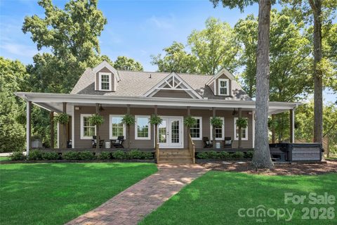 Homes in Crescent Land And Timber, Mooresville