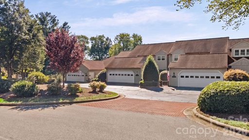 122 Warwicke Place pending townhome in Bermuda Run, Advance, NC