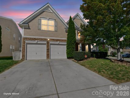 10900 Sand River Court active home in The Farm At Riverpointe, Davidson, NC
