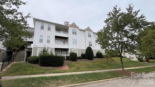 18711 Ruffner Drive active condo in The Terraces At Oakhurst, Cornelius, NC