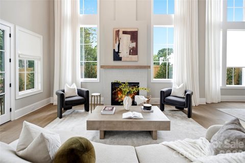 1636 Ferncliff Road active townhome in Cotswold, Charlotte, NC